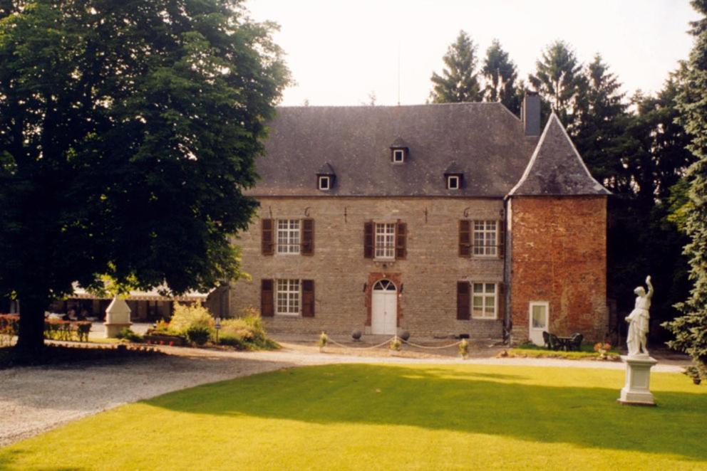 Hotel Tromcourt Couvin Exterior foto