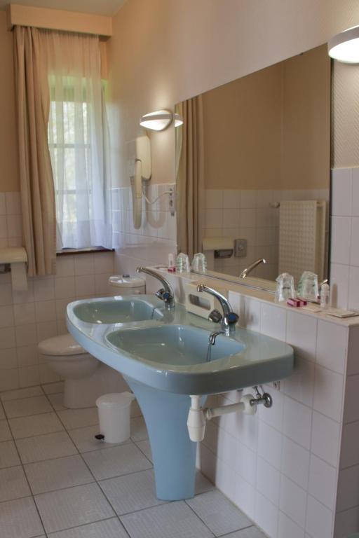 Hotel Tromcourt Couvin Habitación foto