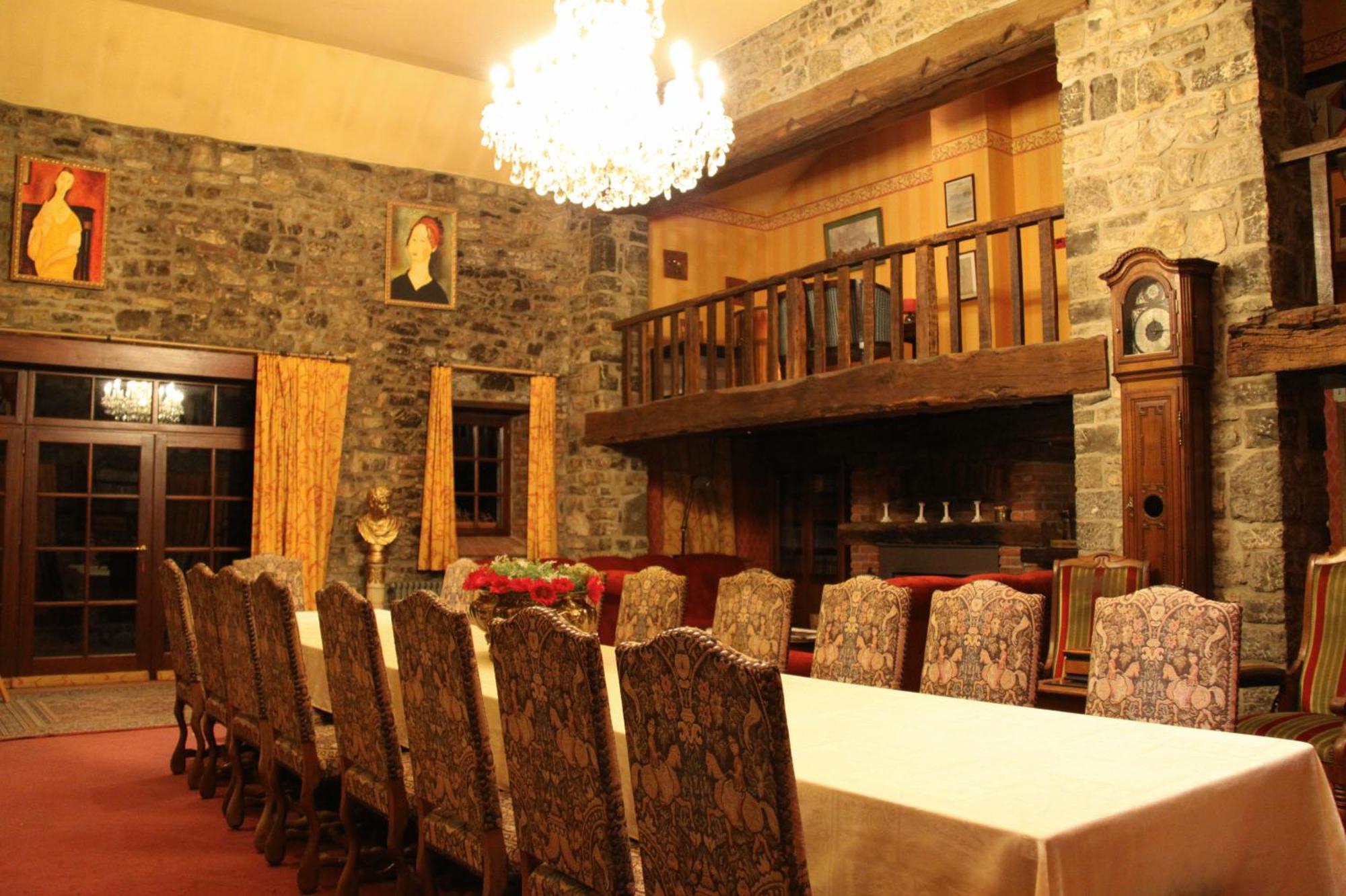 Hotel Tromcourt Couvin Exterior foto