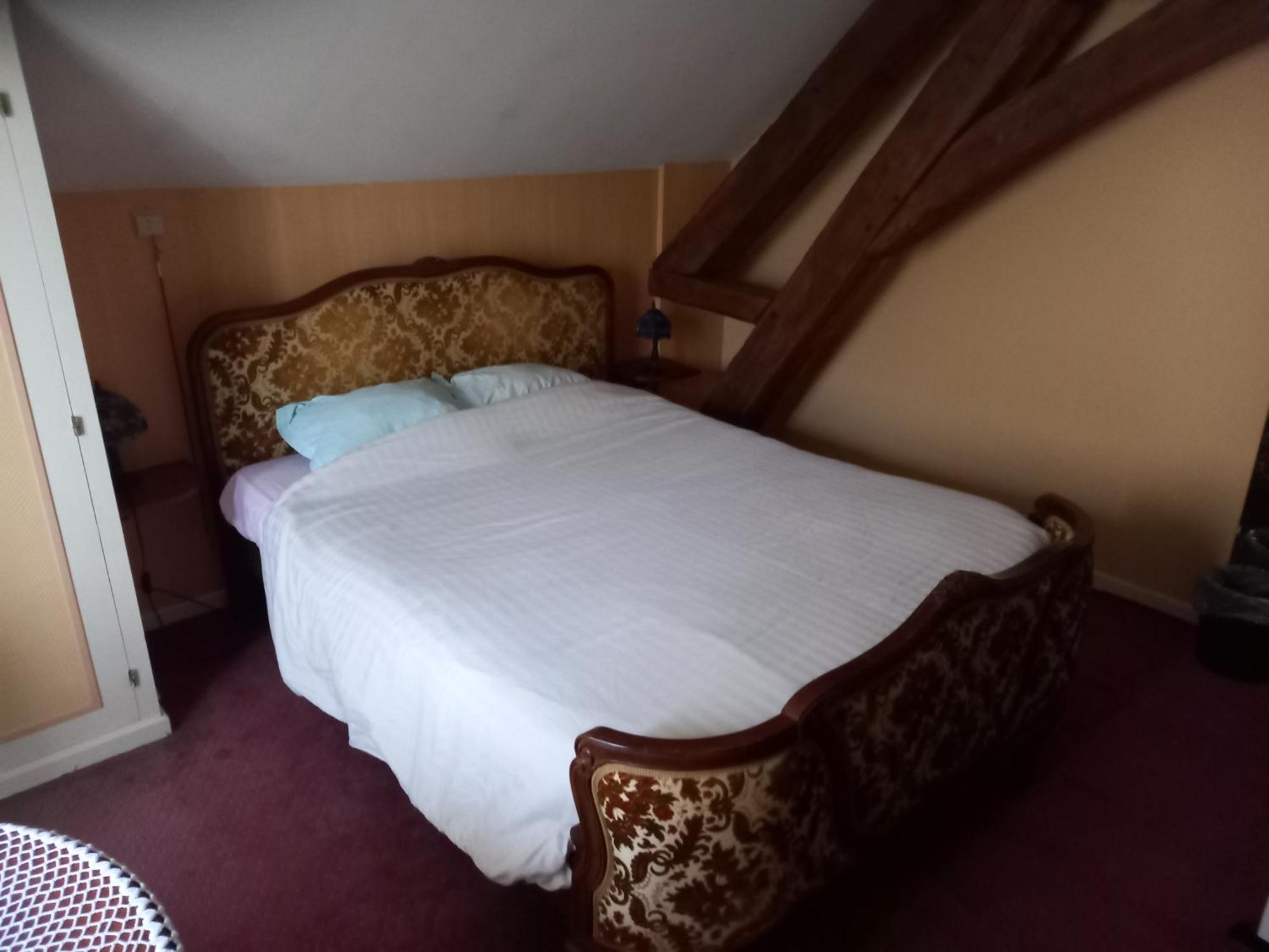 Hotel Tromcourt Couvin Exterior foto